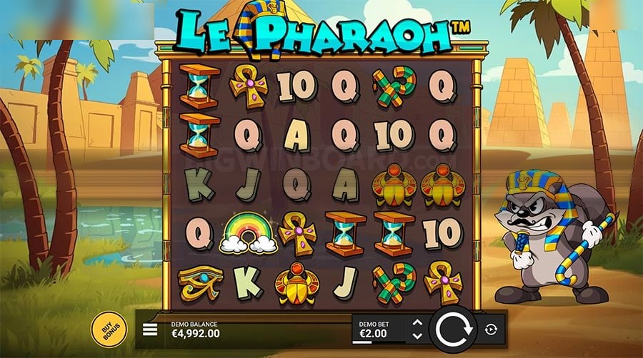 Podstawowy ekran gry Le Pharaoh z symbolami faraona